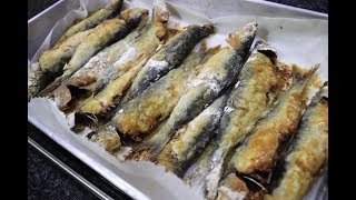 Sardinha Torrada no Forno  Receita MUITO Simples [upl. by Naginnarb]