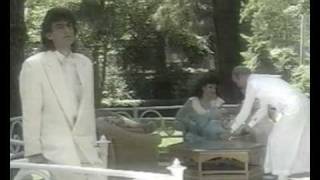 ΜΙΧΑΛΗΣ ΡΑΚΙΝΤΖΗΣ  ΠΡΟΚΑΛΕΙΣ  OFFICIAL VIDEO CLIP  1990 [upl. by Husha204]