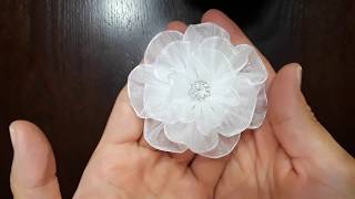 Como hacer una flor con listón de organza fácil y bonita  How to make an organza ribbon flower [upl. by Innig454]