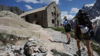 De la randonnée à lalpinisme  le Col des Ecrins juin 2017 [upl. by Willumsen]