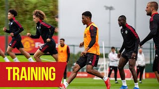 Training  Skills in the rondos and finishing drills  Manchester United [upl. by Thar]