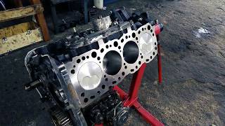 Toyota HILUX 3L Engine REBUILD Timelapse [upl. by Hubing]