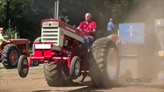 Classic Farm Tractors Hard Pulling  Allis Chalmers Farmall Oliver John Deere [upl. by Flavius]